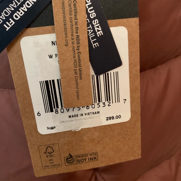 The North Face PLUS Metropolis III Maroon Water Res Removable Hood Parka - 2X - Picture 6 of 13